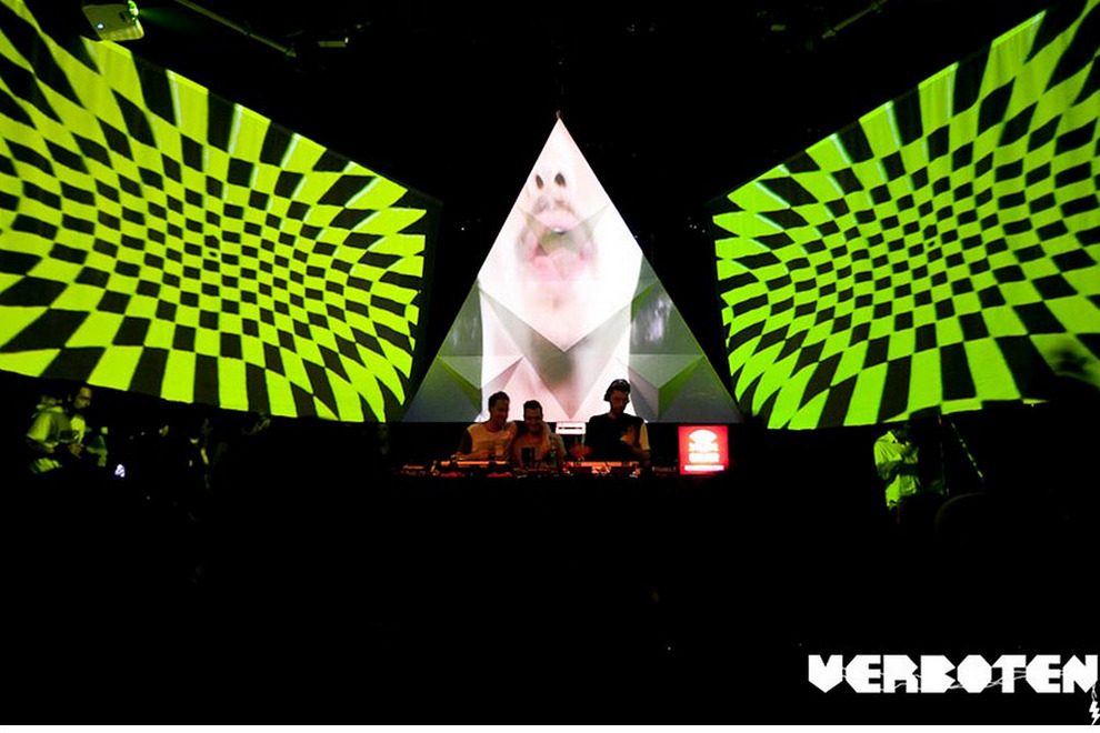Verboten_54_990x660.jpg